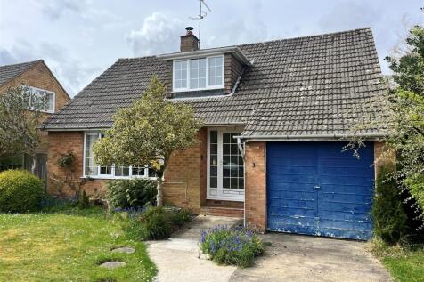 Manor Close, Urchfont 3 bed detached house for sale