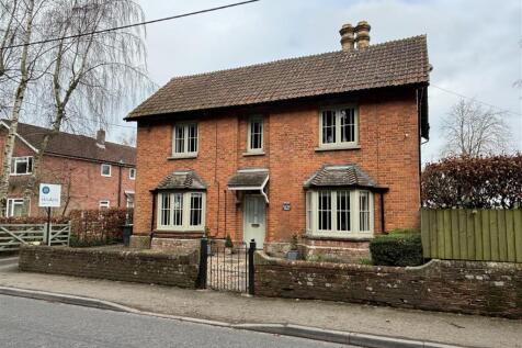 High Street, Worton 3 bed detached house for sale