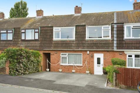 3 bedroom terraced house for sale