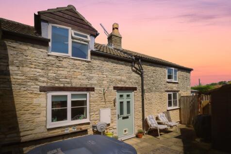 5 bedroom cottage for sale