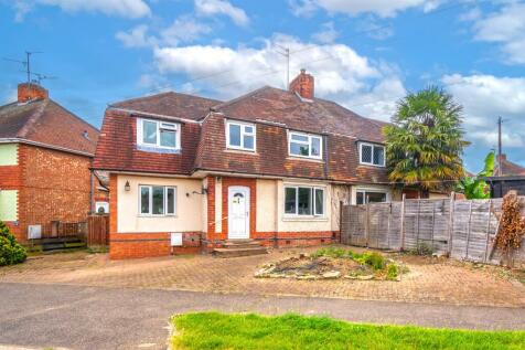 4 bedroom semi-detached house for sale