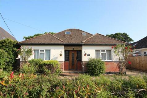 Marley Avenue, New Milton, Hampshire... 3 bed bungalow for sale
