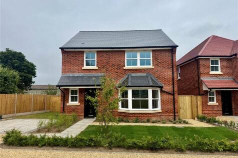 Kings Farm Lane, Hordle, Hampshire, SO41 4 bed detached house for sale