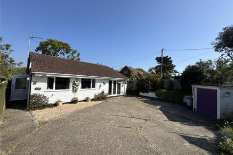 Ashley Lane, New Milton, Hampshire, BH25 2 bed bungalow for sale