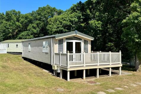 Hoburne Bashley, Sway Road, New... 2 bed park home for sale