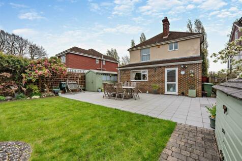 3 bedroom detached house for sale