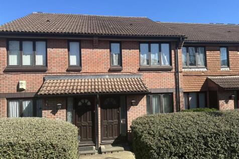 1 bedroom maisonette for sale