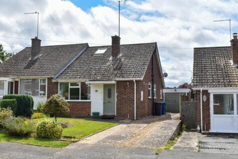 South View, Nether Heyford, NN7 3 bed semi