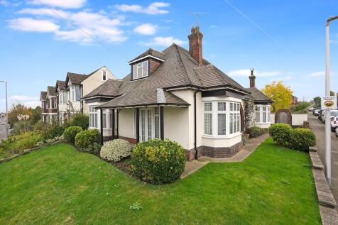 Century Road, Rainham 5 bed detached house for sale