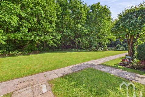 4 bedroom property for sale