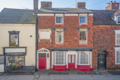 3 bedroom town house for sale