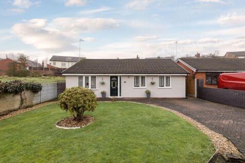 2 bedroom detached bungalow for sale