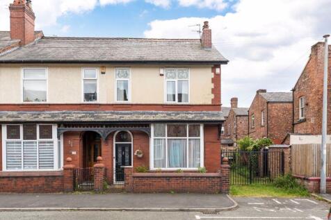 4 bedroom terraced house for sale