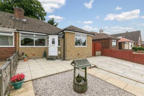 3 bedroom semi-detached bungalow for sale