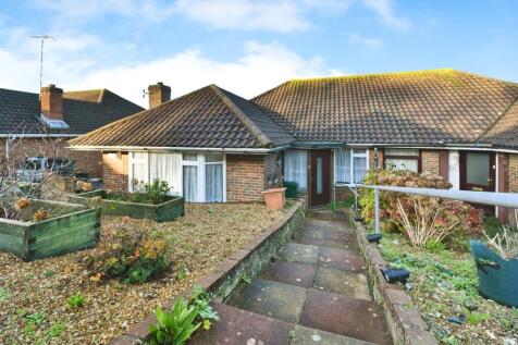 4 bedroom semi-detached bungalow for sale