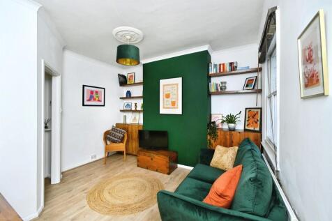 1 bedroom ground floor flat for sale