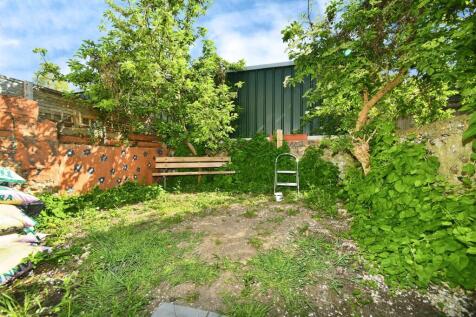 2 bedroom ground floor flat for sale