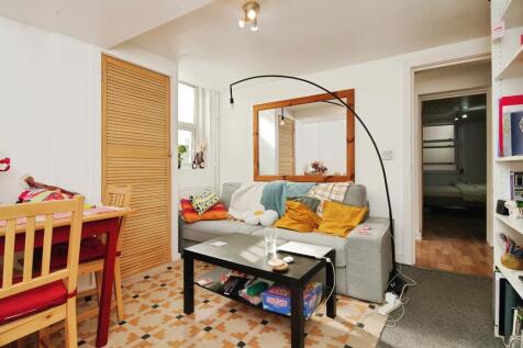 1 bedroom flat for sale