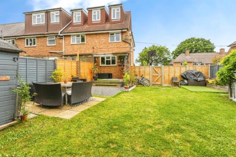 5 bedroom end of terrace house for sale