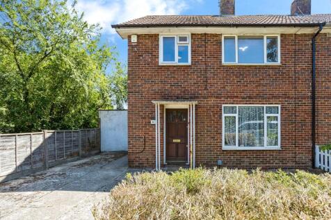 3 bedroom end of terrace house for sale
