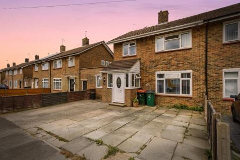 5 bedroom semi-detached house for sale