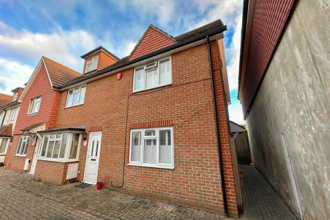 4 bed end terrace house