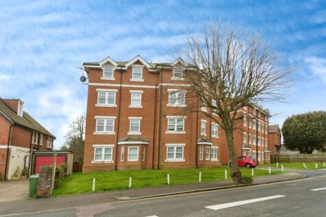 2 bedroom ground floor flat for sale