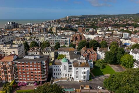 1 bedroom ground floor flat for sale