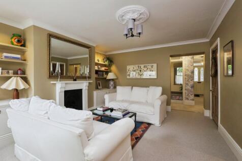 3 bedroom ground floor flat for sale