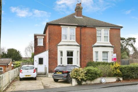 4 bedroom semi-detached house for sale