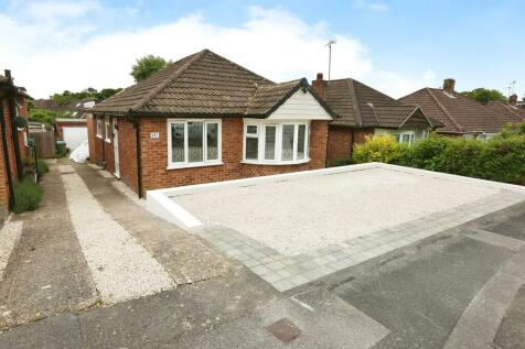 3 bedroom detached bungalow for sale