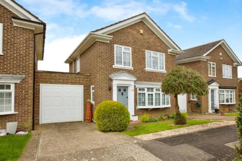 4 bedroom link detached house for sale
