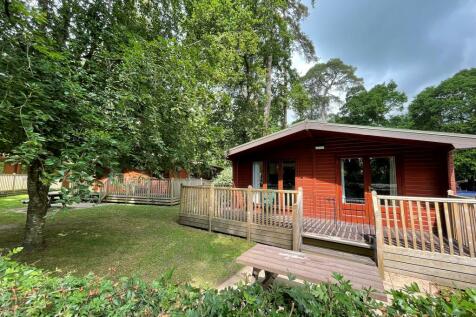 2 bedroom lodge for sale