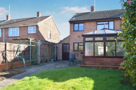 2 bedroom semi-detached house for sale