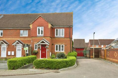 3 bedroom end of terrace house for sale