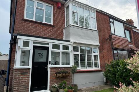 4 bedroom semi-detached house for sale