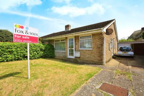 3 bedroom semi-detached bungalow for sale