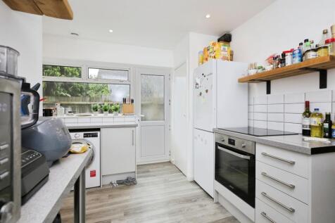 2 bedroom semi-detached bungalow for sale