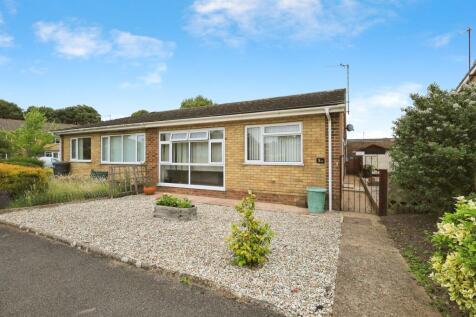 2 bedroom semi-detached bungalow for sale
