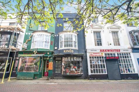 3 bedroom maisonette for sale