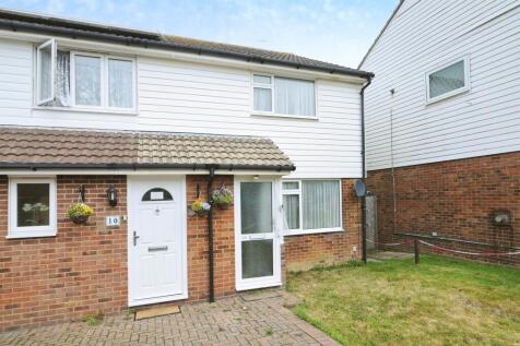 2 bedroom semi-detached house for sale