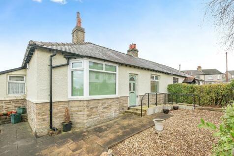 3 bedroom semi-detached bungalow for sale