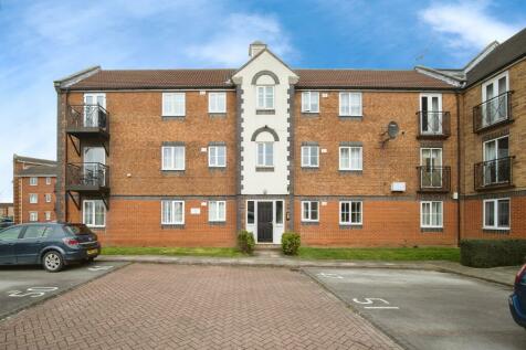 2 bedroom ground floor flat for sale