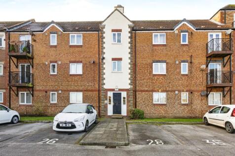 2 bedroom ground floor flat for sale