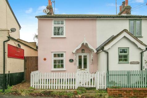 2 bedroom semi-detached house for sale