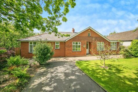 3 bedroom detached bungalow for sale