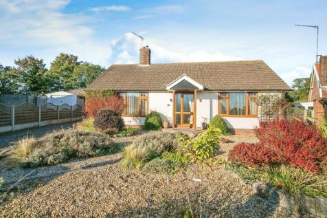 3 bedroom detached bungalow for sale