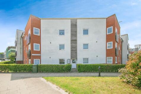 2 bedroom ground floor flat for sale
