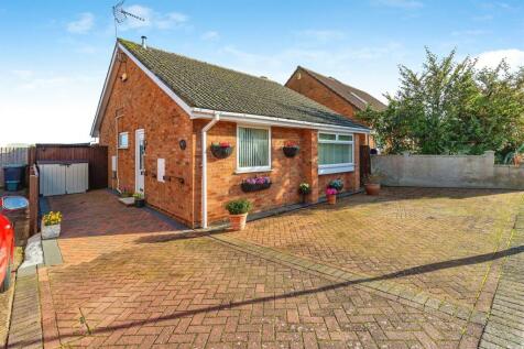 2 bedroom detached bungalow for sale