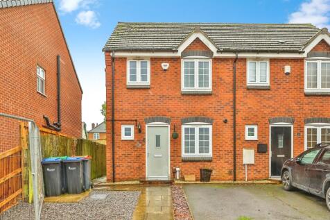 3 bedroom semi-detached house for sale